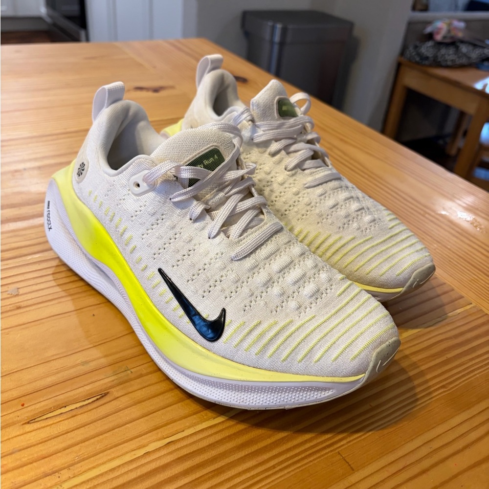Nike ReactX Infinity Run 4 in White and Volt